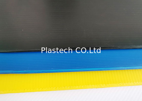 Machine de scellage de bord latéral en PP Corflute Coroplast de 3 mm, 4 mm, 5 mm, 10 mm